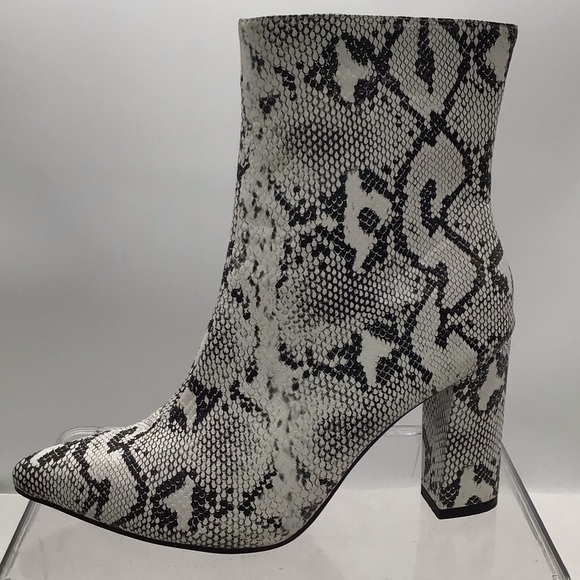 Shoes - Black & White Faux Snake Skin Pointed Toe Block Heel Ankle Boot